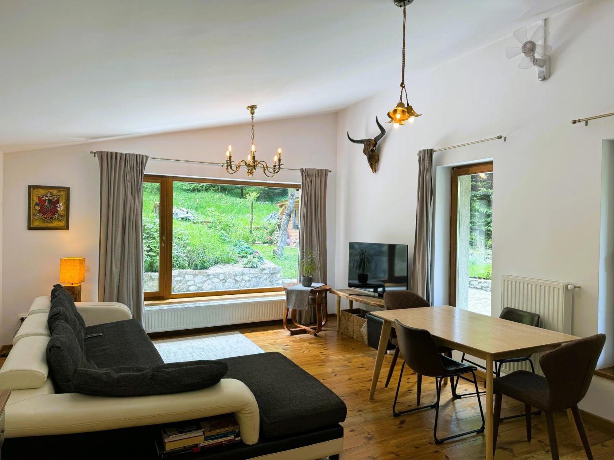 Soho Lodge Rasnov Экстерьер фото